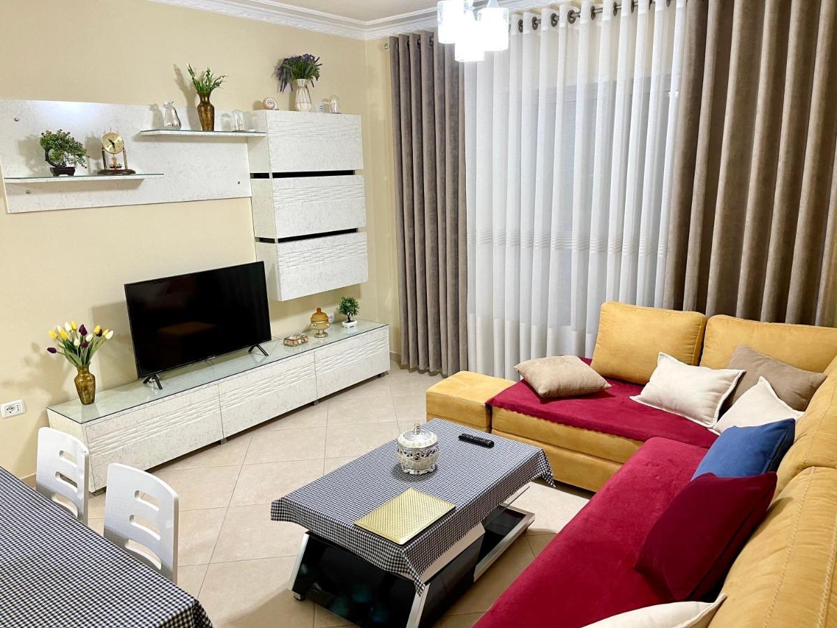 Queen Isabella Premium Hotell Vlorë Exteriör bild