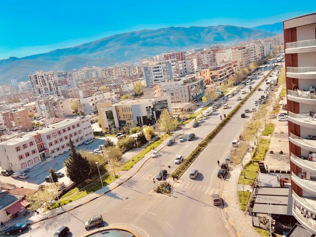 Queen Isabella Premium Hotell Vlorë Exteriör bild