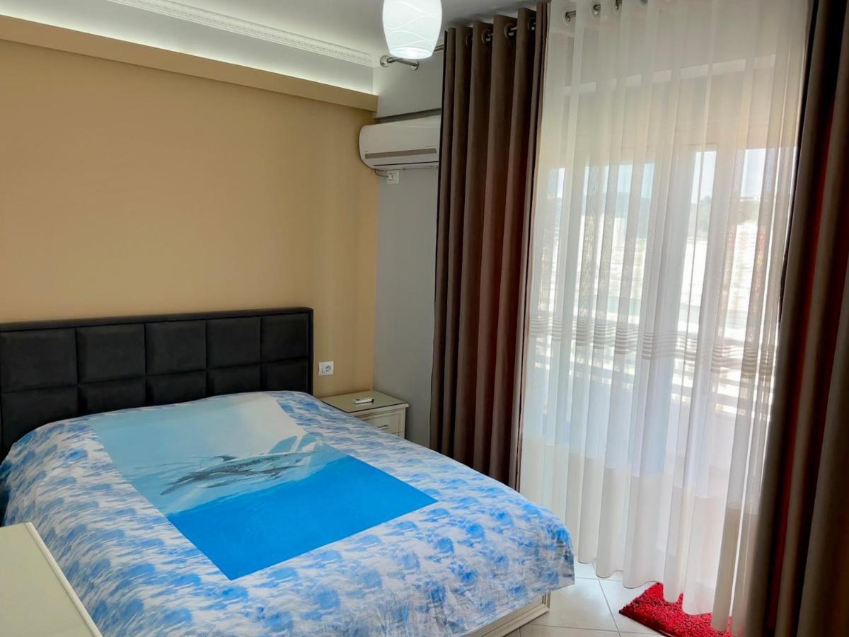 Queen Isabella Premium Hotell Vlorë Exteriör bild