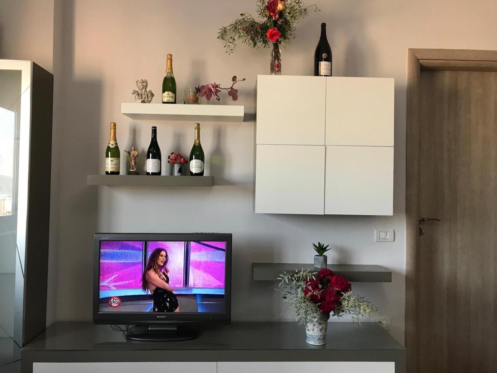 Queen Isabella Premium Hotell Vlorë Rum bild